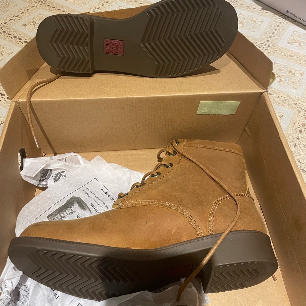 Kodiak Boots -7.5 - Picture 2 of 4